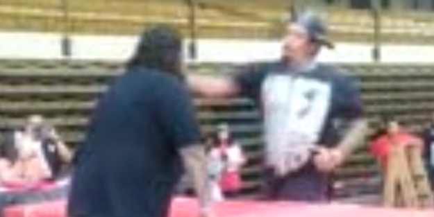 Bu da 'okkalı tokat' yarışması