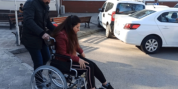 Bu da oldu! Ağrım var diye gittiği hastaneden tekerlekli sandalye ile çıktı