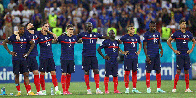 Bu da oldu! Fransa elendi futbolcu aileleri birbirine girdi