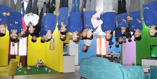 Bu evde bir terslik var