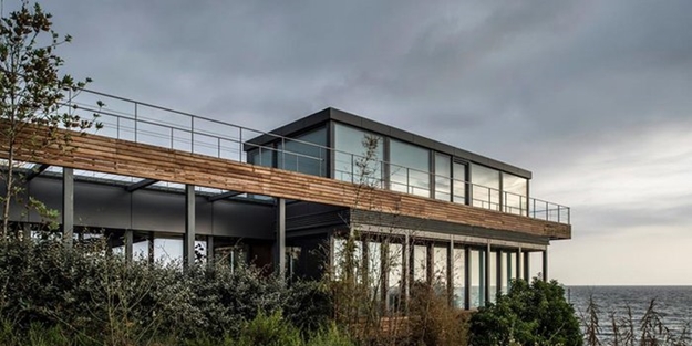 Bu evin duvarları beton değil camdan - FOTO