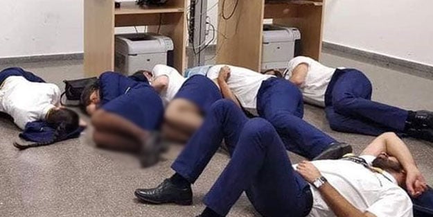 Bu fotoğraf başlarını yaktı! Hepsi kovuldu