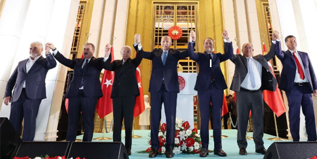 Bu fotoğraf terör sevici Selahattin Demirtaş'a çok dokundu!