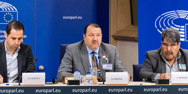 Bu fotoğrafa iyi bakın!