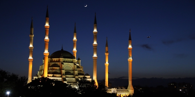 Bu gece Miraç Kandili