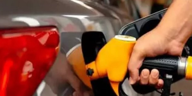 Bu gece yarısından sonra zam geliyor! Araç sahipleri dikkat bakın: Benzin, motorin 2023 güncel fiyatları