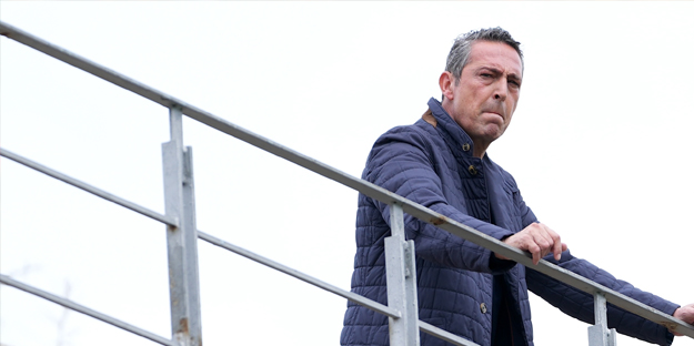 Bu gençlere yazık değil mi? Bu neyin kafası böyle! Bir inat uğruna yapılacak iş mi bu!