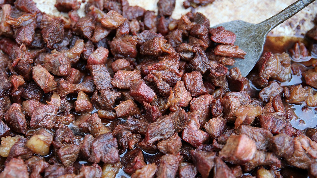 Bu gıdaları tüketirken dikkat edin! Bayram sofralarında kalbinizi korumayı unutmayın