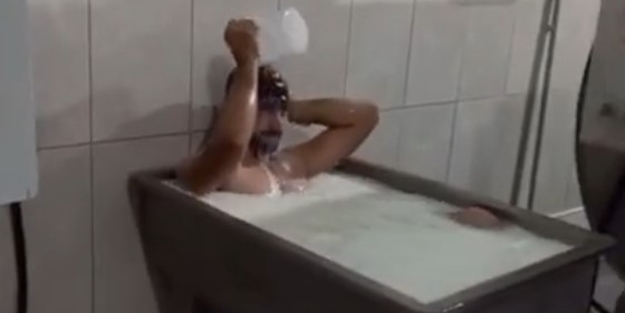 Bu görüntüler sosyal medyayı ayağa kaldırdı! Süt fabrikasında skandal görüntüler