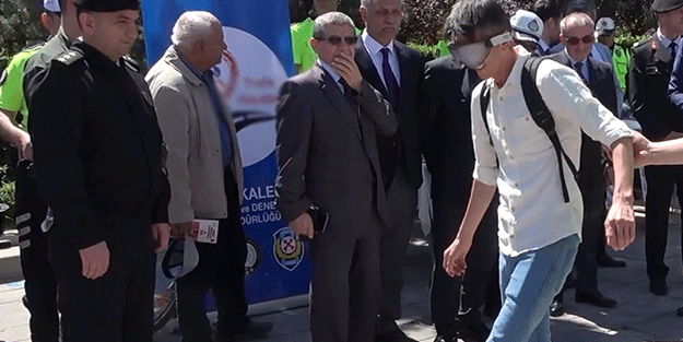 Bu gözlük içmeden sarhoş ediyor!