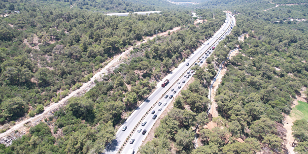 Bu haber ekonomik kriz çığırtkanlarına gelsin! 3 günde 75 bin araç giriş yaptı