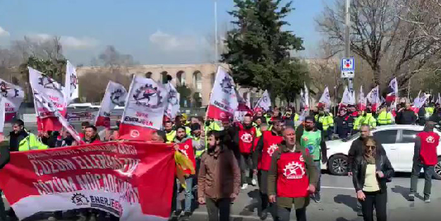 Bu haberi ‘işçi, emekçi’ geçinen besleme medyasında zor bulursunuz! İBB önünde ‘düşük ücret’ protestosu
