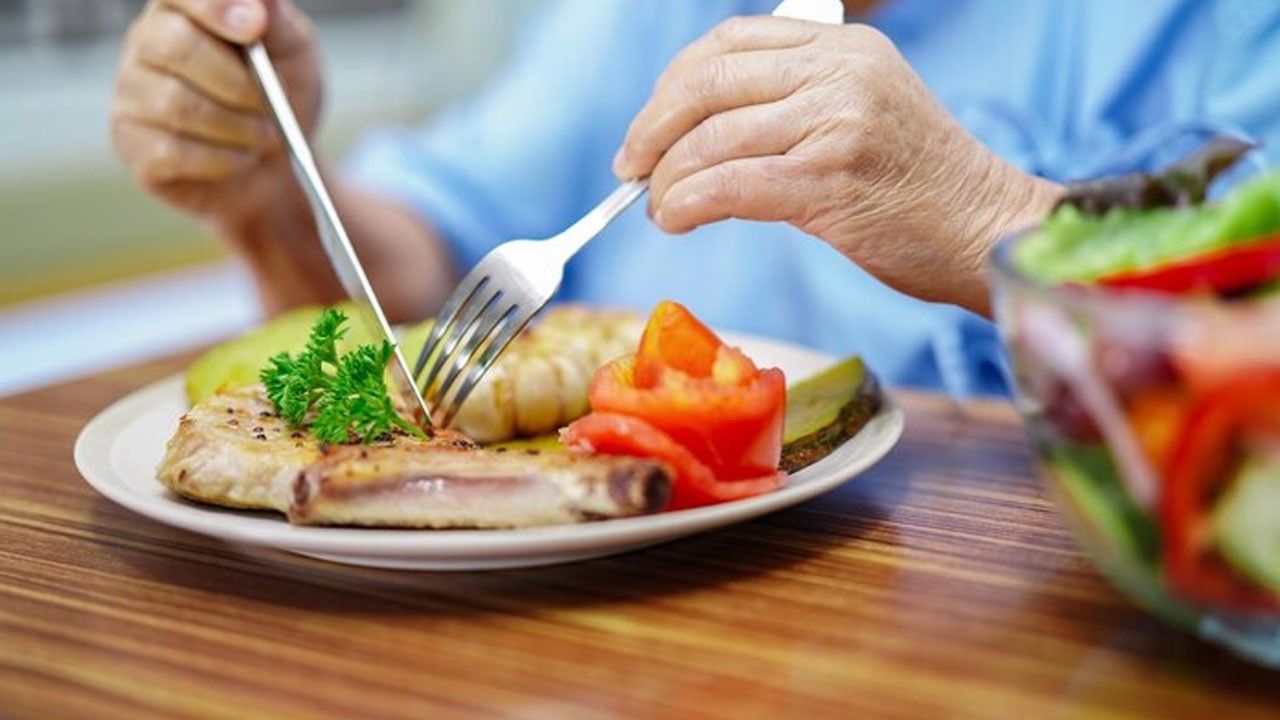 Yiyecek tüketiminin püf noktası, iyice çiğnemek