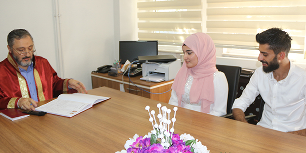 Bu ilde ilk kez bir müftü nikah kıydı