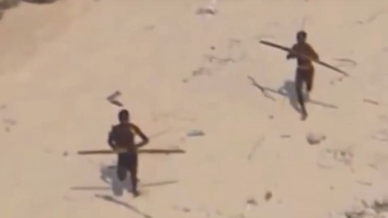 Bu kabile yardıma çağırdığı herkesi yiyor!