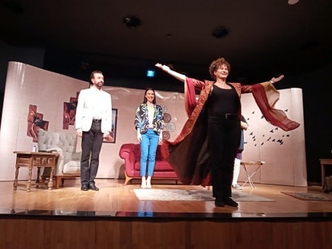 ‘Bu kadar da olmaz’ Didim’de sahnelendi 