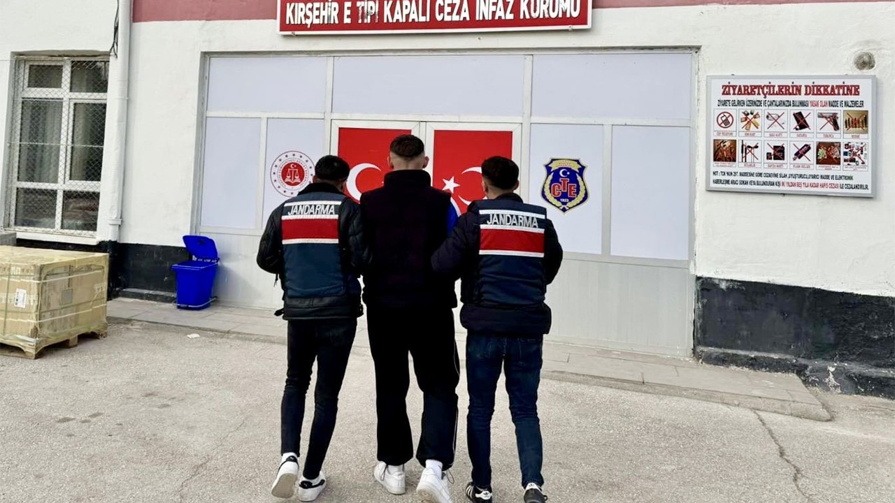 Bu kadar özgürlük fazla Cezaevinden izinli günlerinde uyuşturucu sattı