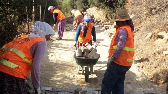 Bu kadınlar erkeklere ‘taş’ bırakmıyor
