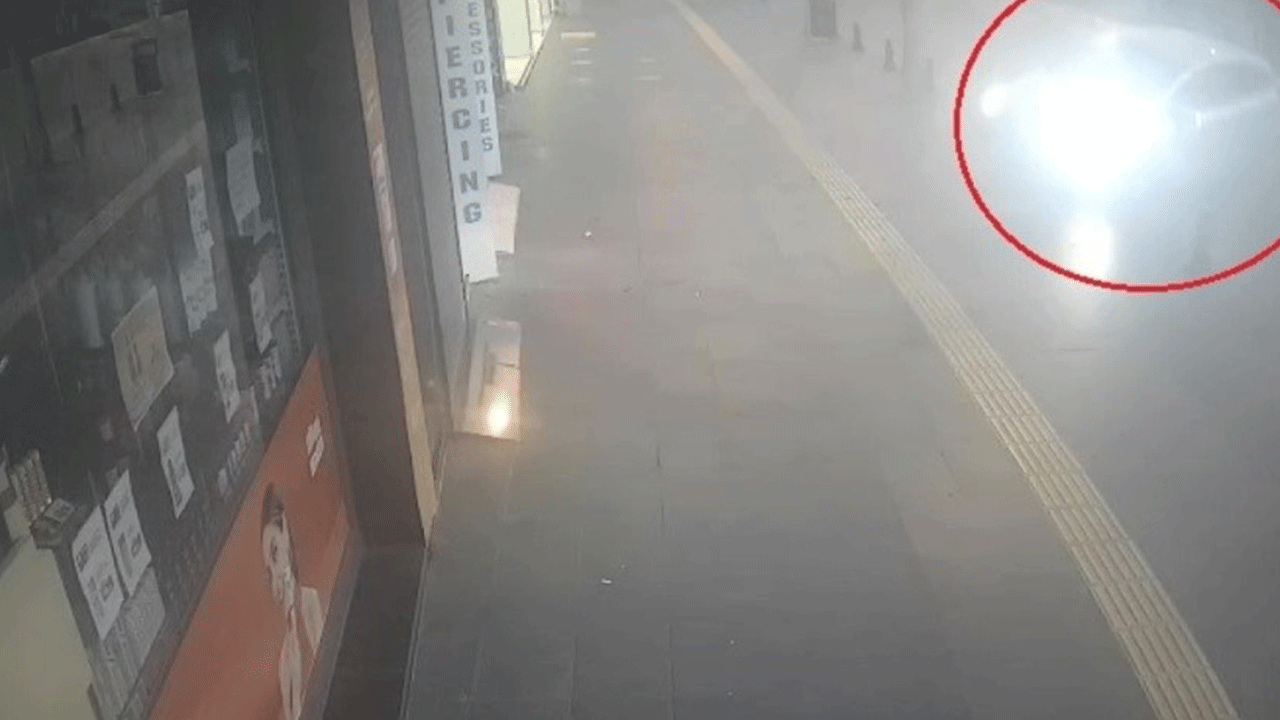 Bu kazadan sağ kurtuldu! Direksiyon hakimiyetini kaybetti!