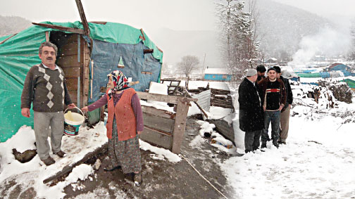 Bu kış da çadırdalar