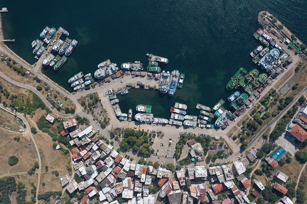Bu köy nasibini denizde arıyor