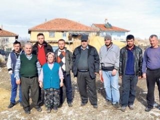 Bu köyde herkes icralık!