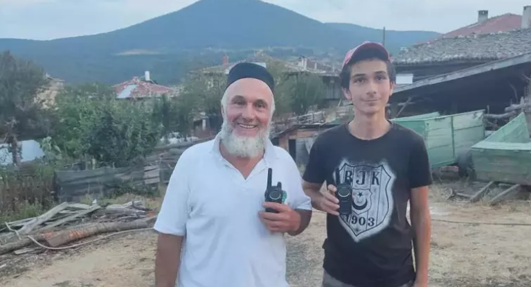 Bu köyde herkesin bir telsizi var’