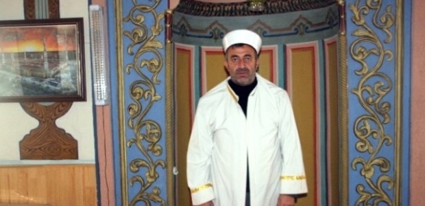 İmamlık Babadan Oğula Geçiyor