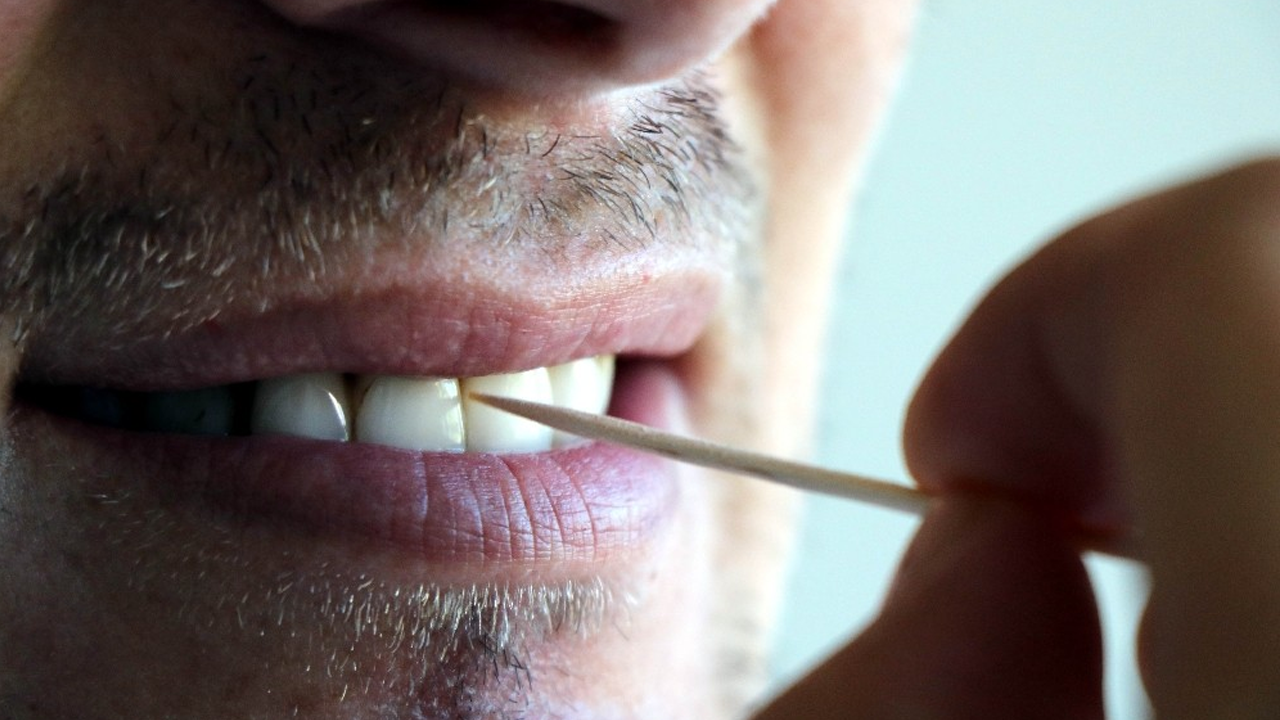 Bu köye ağzında kürdanla gireni öldürüyorlar!