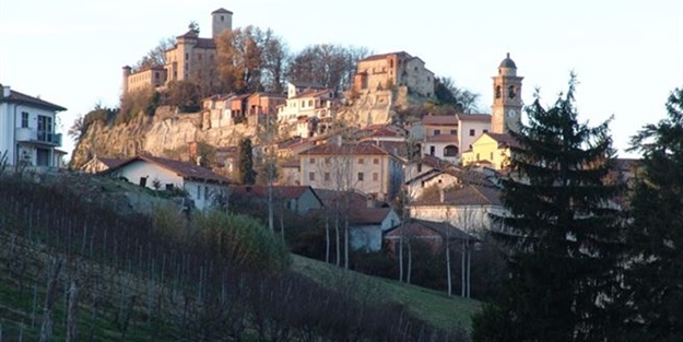 Bu köye yerleşenlere 2 bin euro maaş