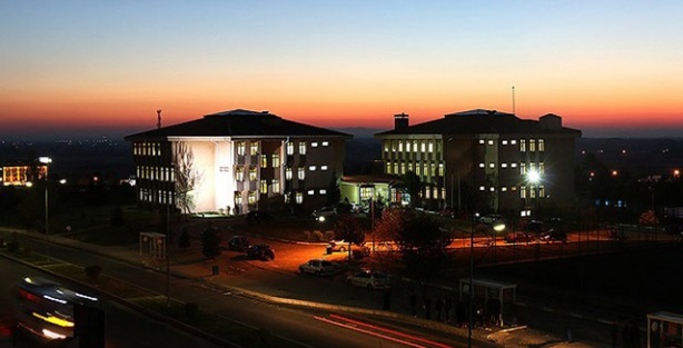 Bu kütüphane 7/24 öğrencilere hizmet veriyor