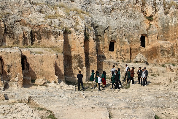 Bu mağaralar zaman yolculuğuna çıkarıyor