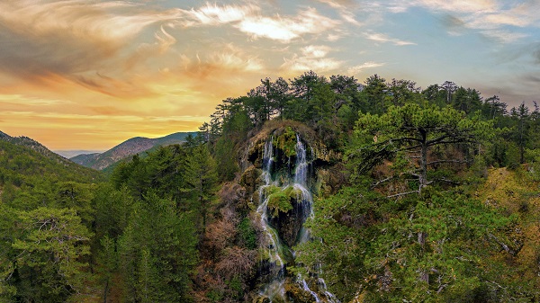 Bu manzaraya hayran kalmamak elde değil