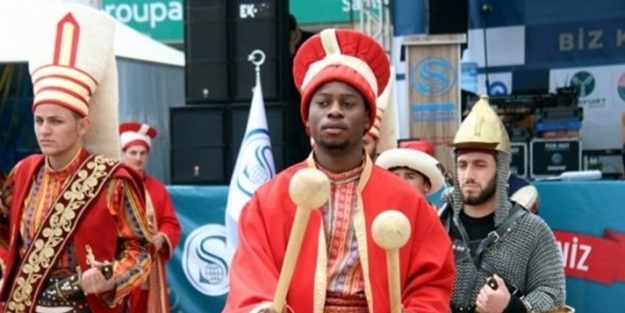 Bu mehter takımı bildikleriniz gibi değil!