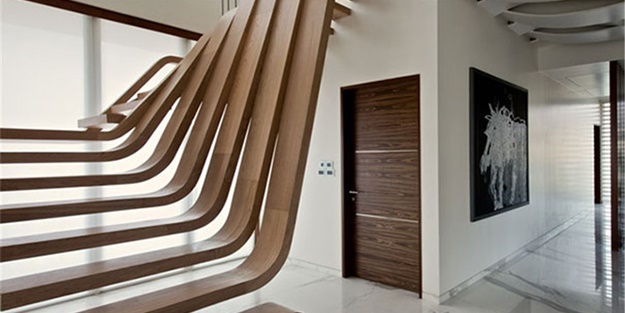 Bu merdivenlerden çıkmak yürek ister