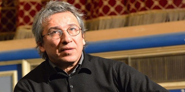 Bu nasıl bir zillet! İslam'a nefretini kusarak batıya yaranmaya çalışıyor