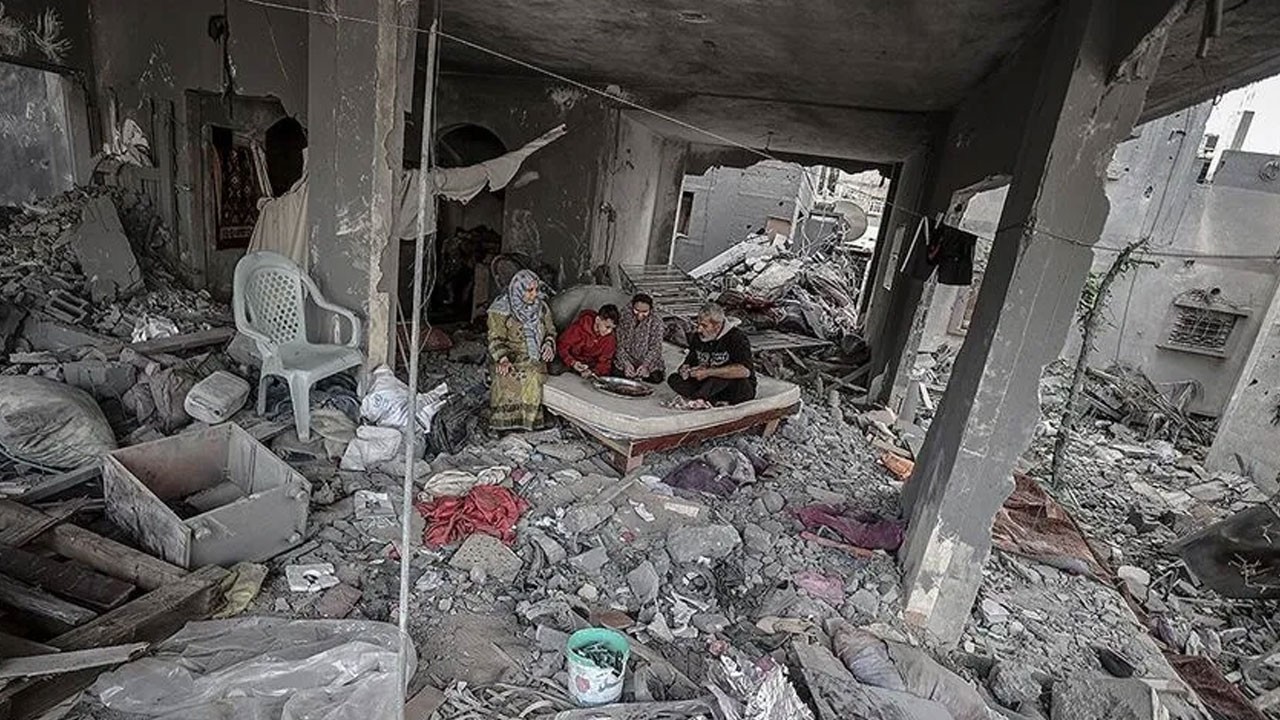 Bu nasıl iman böyle! Siyonistlerin kan kusturduğu ihtiyar delikanlı dünyaya meydan okudu!