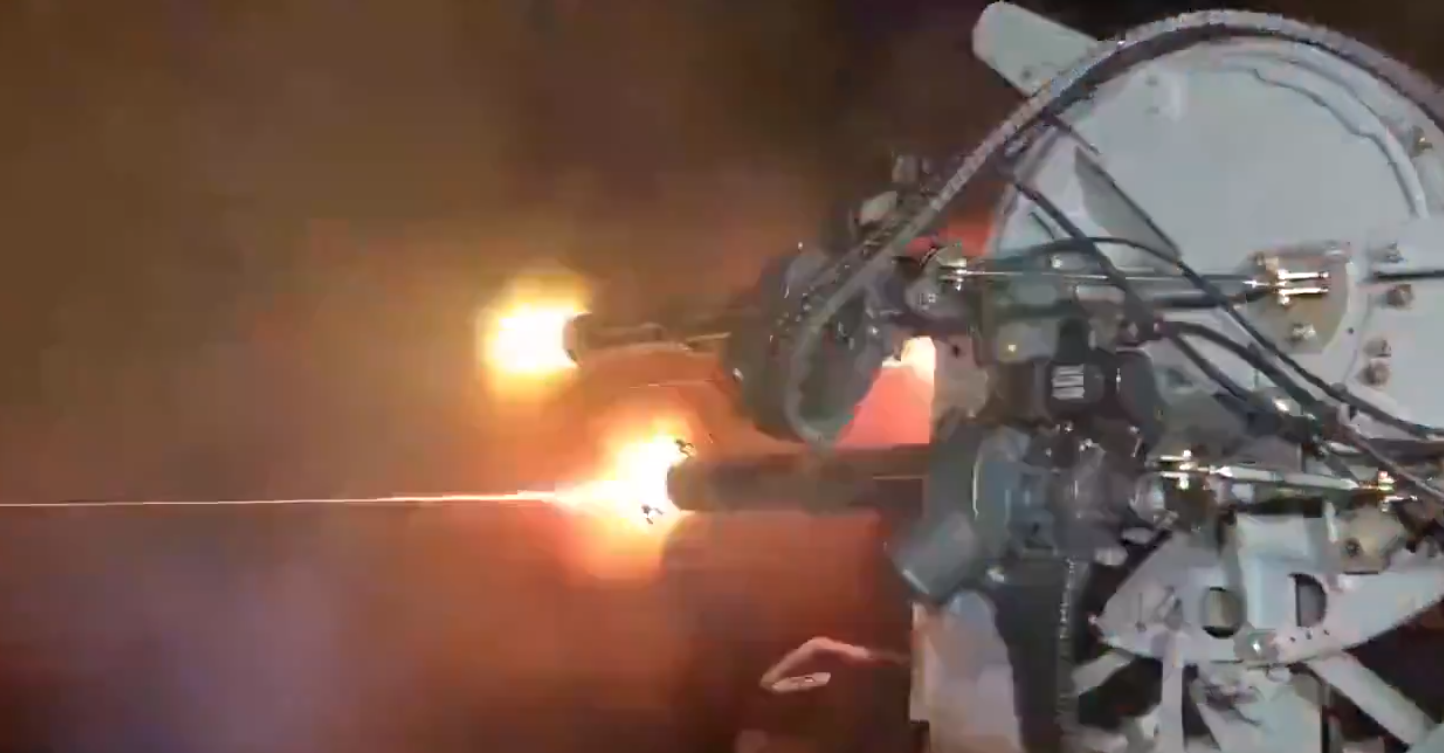 Bu ne biçim silah böyle? Suriye Ordusu PKK/SDG’yi kevgire çevirdi. Namlusundan ateş değil, ölüm yağıyor.