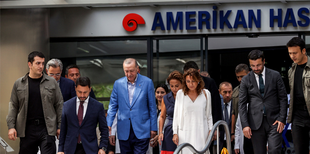 Bu ne rahatlık böyle Ali Bey! Başkan Erdoğan Sabancı ziyaretinde...