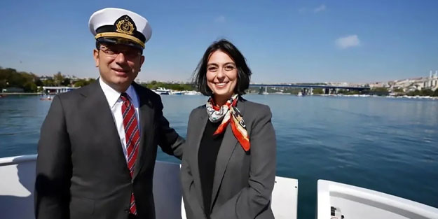 Bu ne rezalet böyle? Boğaz'da sazlı sözlü mehtap turları yapan Üsküdar Belediye Başkanı yukarı doğru hiç mi kafasını kaldırıp bakmamış?