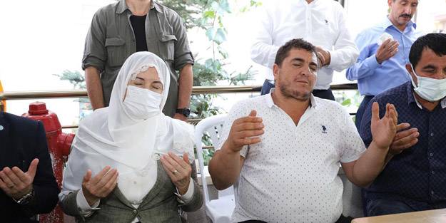 Bu ne yüzsüzlük! Meral Akşener önce sessiz kaldı sonra başını örtüp taziyede bulundu