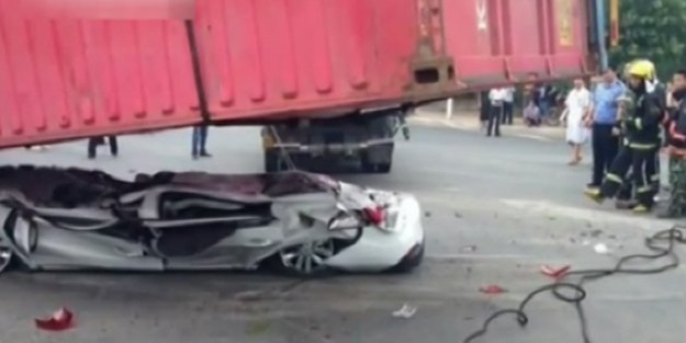  Bu otomobilden sağ çıktılar