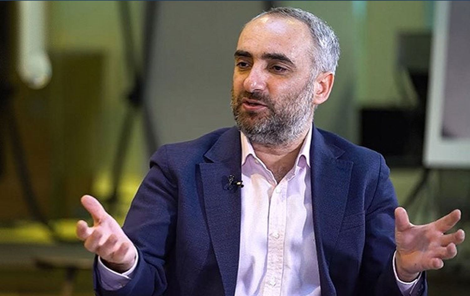 Bu paylaşımları yapan, Gezi zekalılara yol gösteren sen değil miydin İsmail Saymaz?