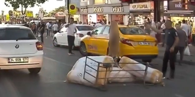 Bu rahatlık kimsede yok! Devirdi hiç durmadan devam etti