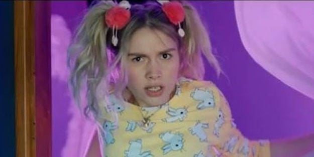 Bu rezillikler yeni değil, senelerdir devam ediyor! “Aleyna Tilki’yi saldılar ortalığa pedofili sektöre rahatça girdi”