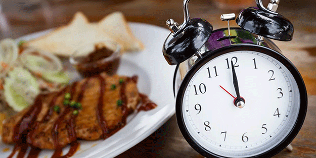 Bu saatten sonra yemek yiyenin vay haline! Kilo almak istemiyorsanız uzak durun