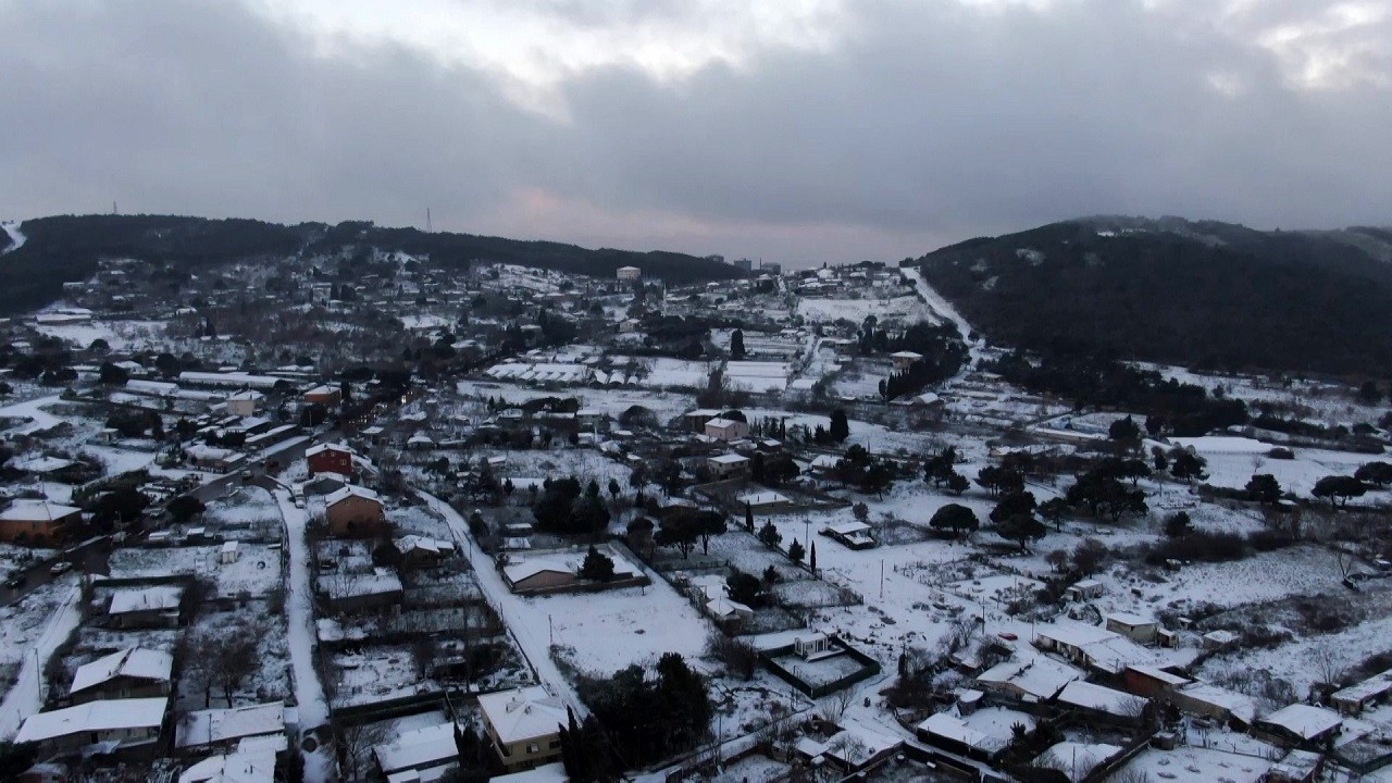 Bu sabah çekildi! İstanbul'dan kartpostallık kar manzaraları