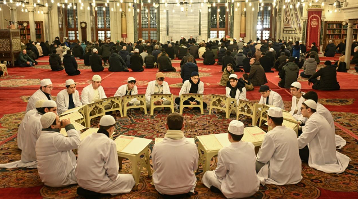 Bu sabah tüm camilerde şehitler için dualar edildi