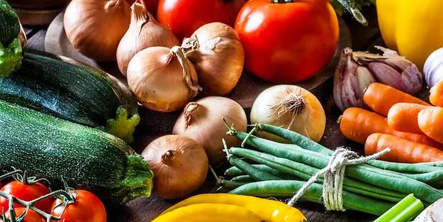 Bu sebze ve meyveleri pişiren pişman olur! Kanserle savaşma özelliğini yitiriyor