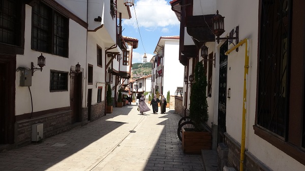 Bu sokakta zaman yolculuğuna çıkılıyor